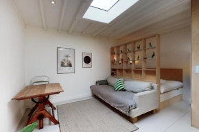 Spacious studio flat in Forest Gate